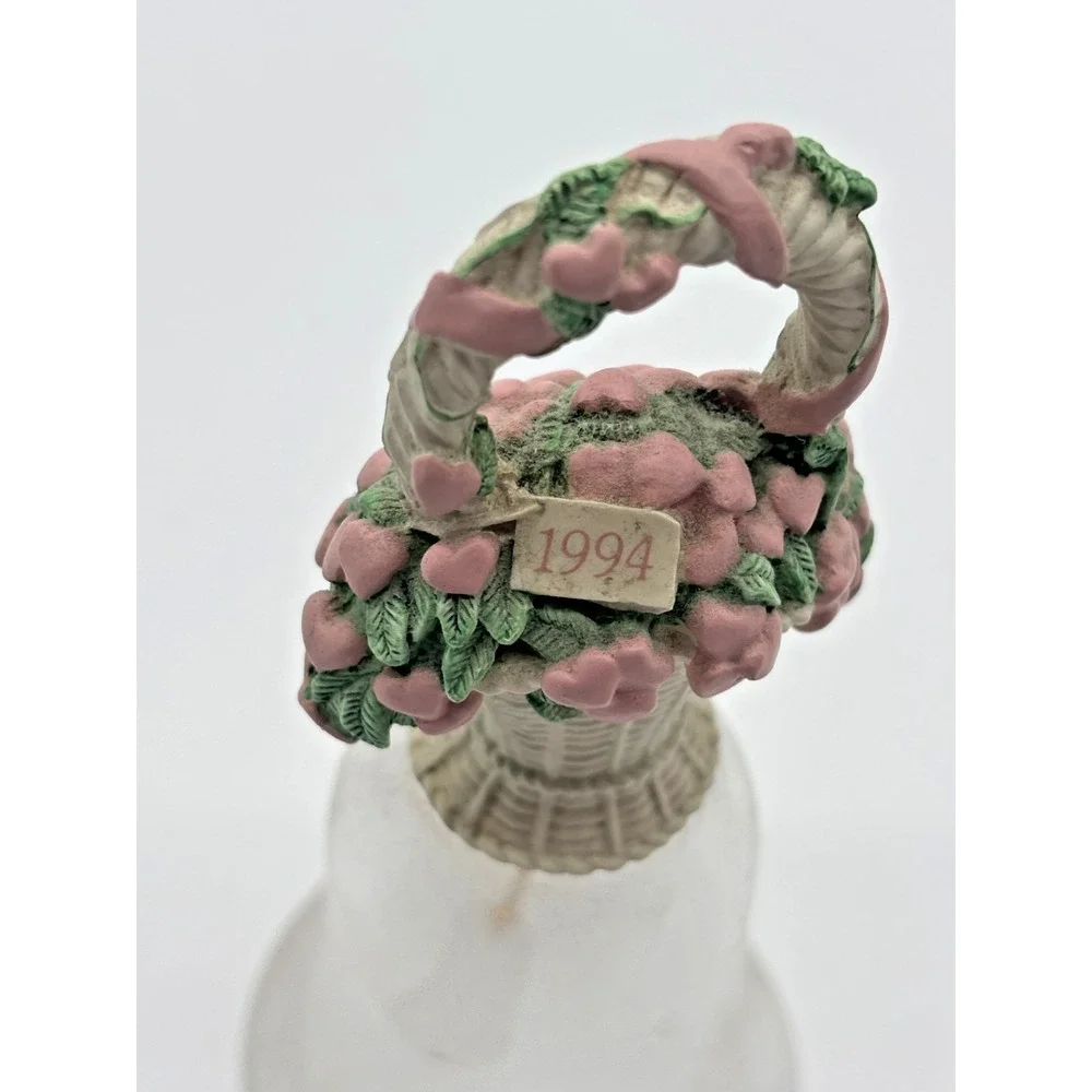 Vintage 1994 Avon Basket of Love‎ 24% Lead Crystal Bell